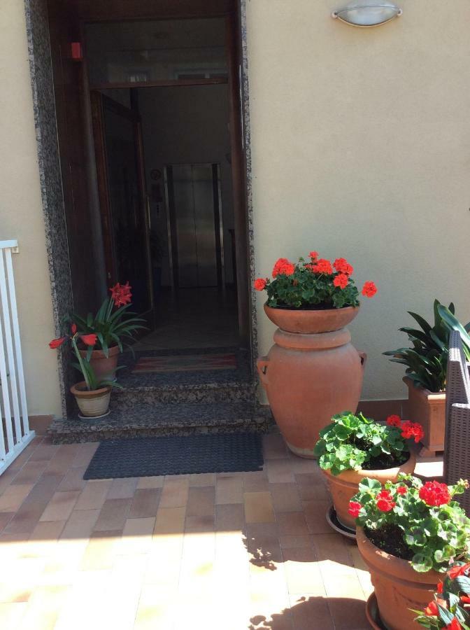 Casa Celeste Apartamento Viareggio Exterior foto